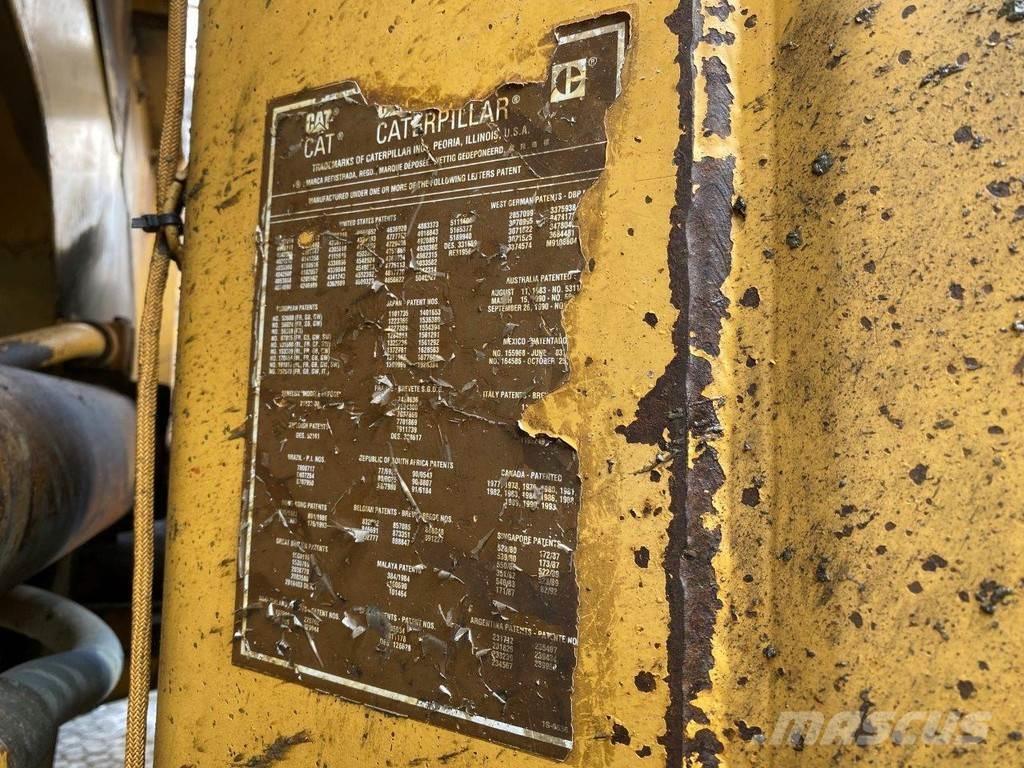 CAT 992 D Колесни товарачи