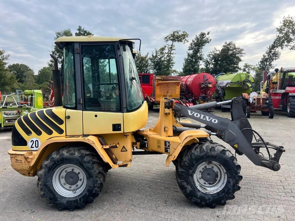 Volvo L 30 B Колесни товарачи