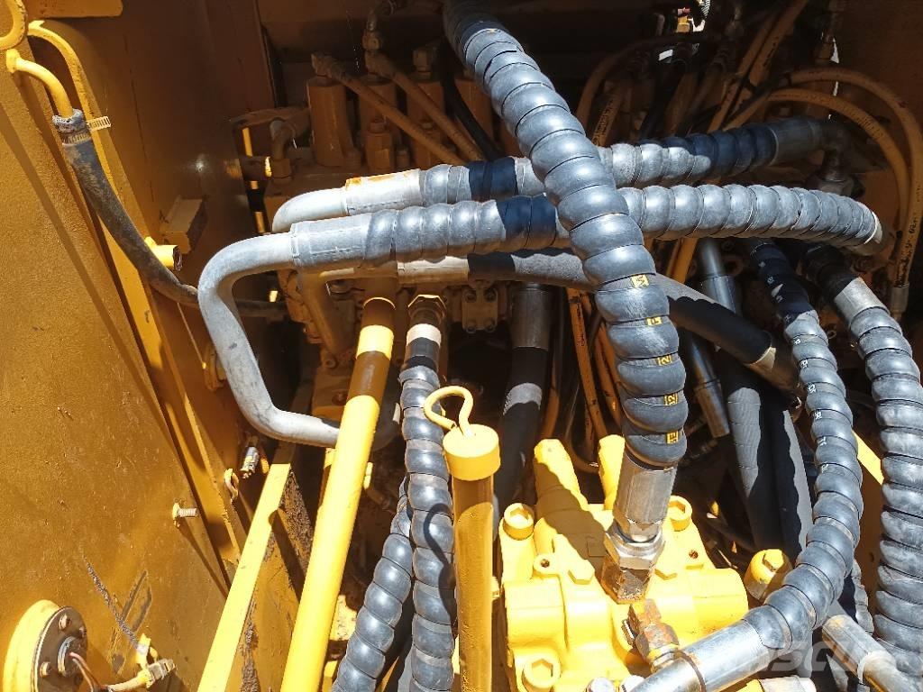 CAT 320D2L Верижен екскаватор