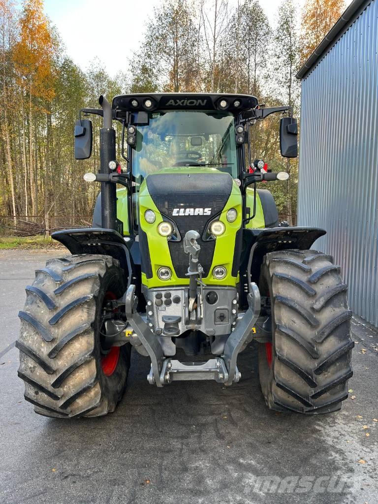 CLAAS Axion 870 Трактори