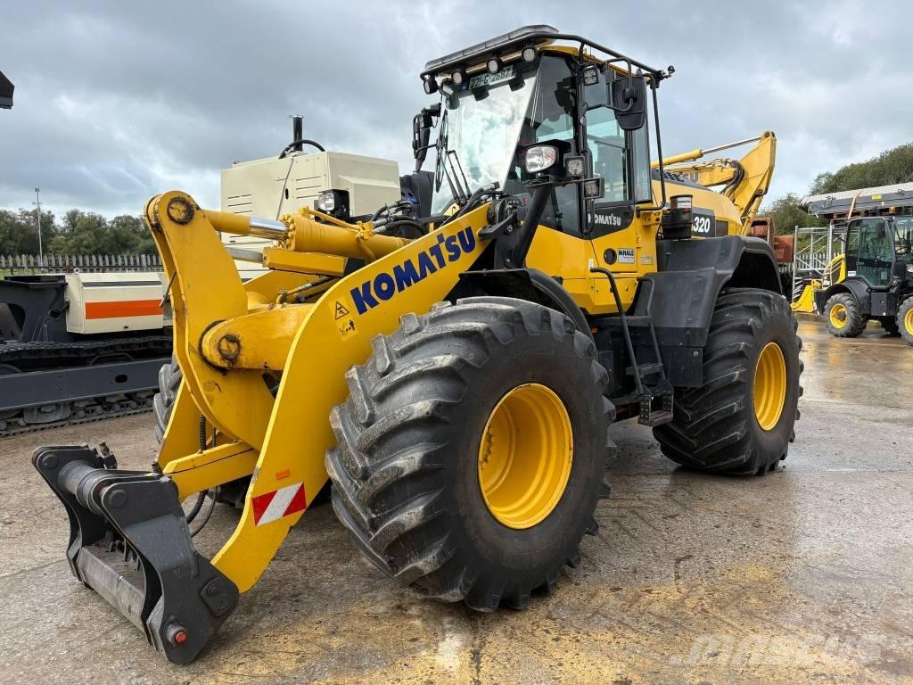 Komatsu WA320-8 Колесни товарачи