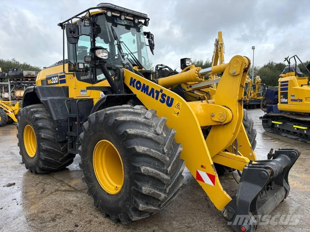 Komatsu WA320-8 Колесни товарачи