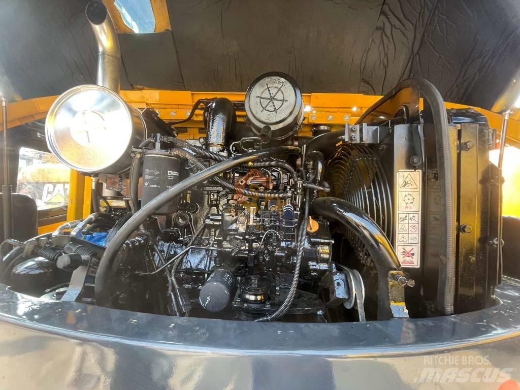 Hyundai 60w-9 Колесни екскаватори