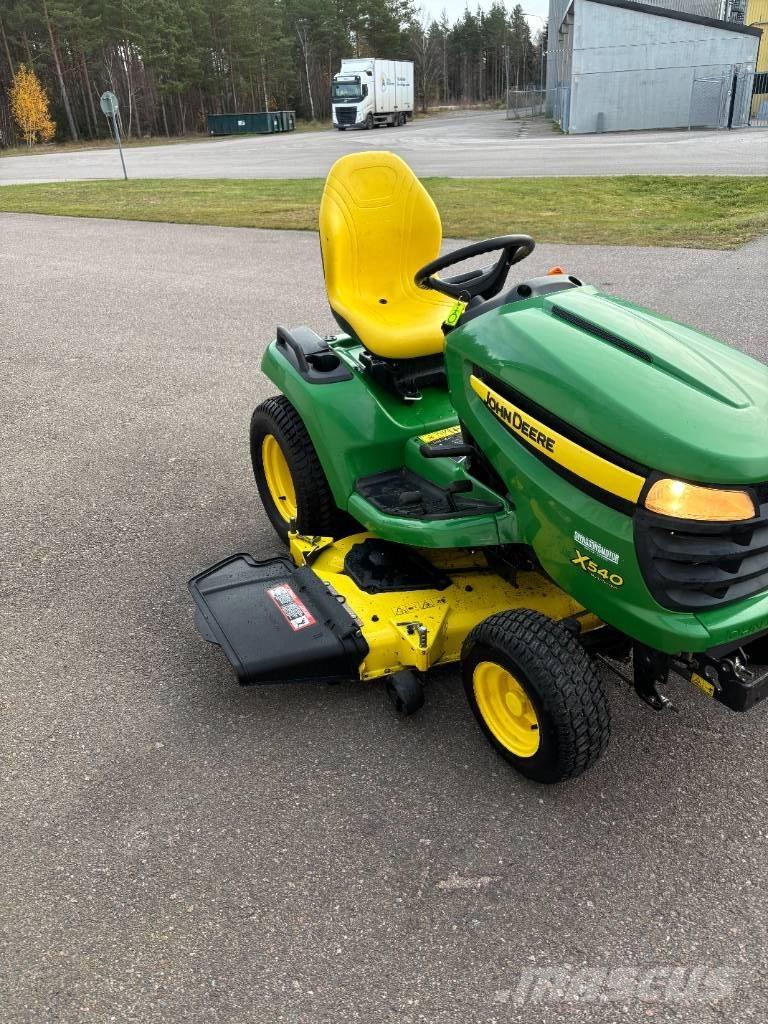 John Deere X 540 Тракторни косачки