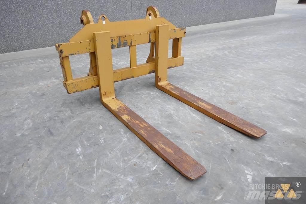 CAT 966/972 Forks Транспорт - Други