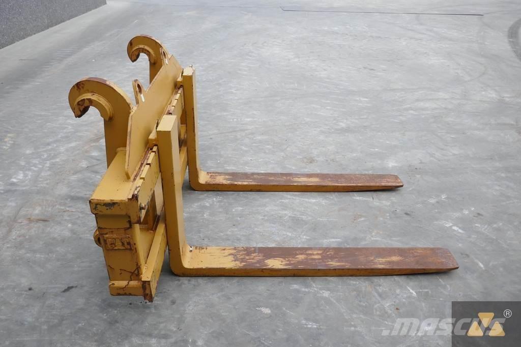 CAT 966/972 Forks Транспорт - Други