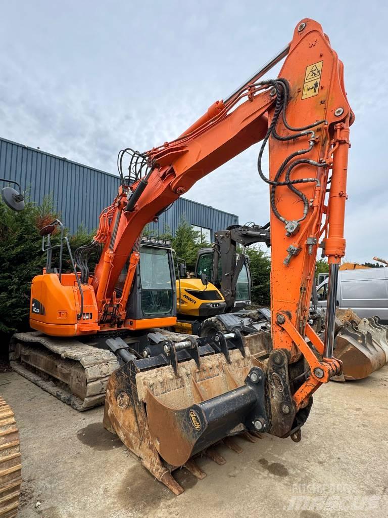 Doosan DX140 LC Верижен екскаватор