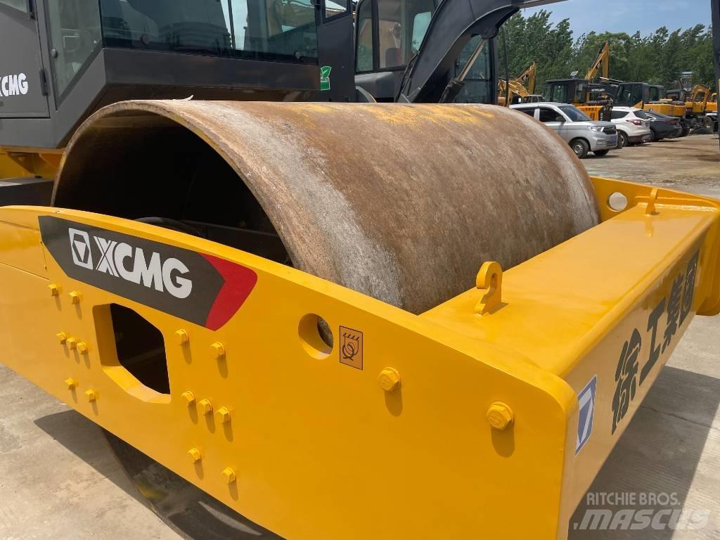XCMG XS 223 J Еднобарабанни ролки
