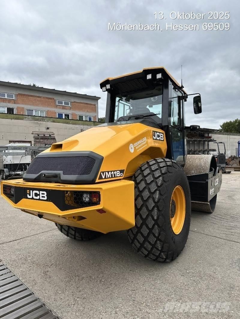 JCB VM118D Валяк