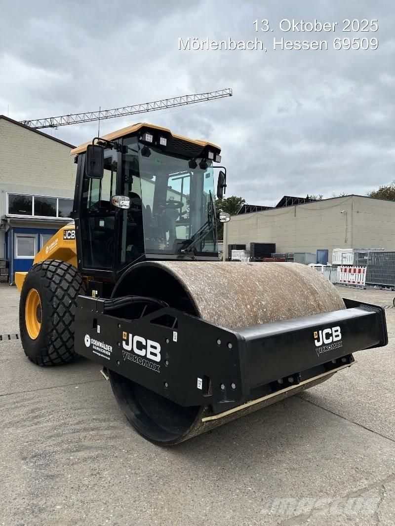 JCB VM118D Валяк