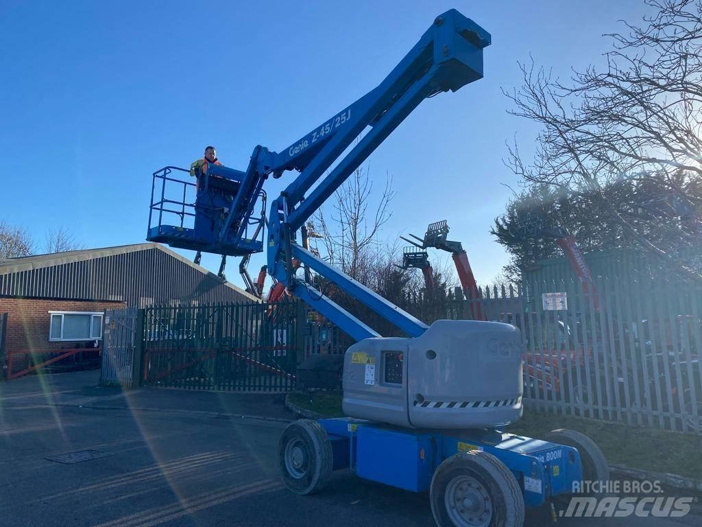 Genie Z 45/25 J BI Съчленени стрелови подемници
