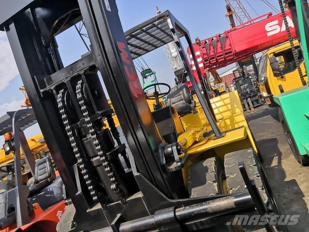 TCM 15 Ton Дизелови камиони