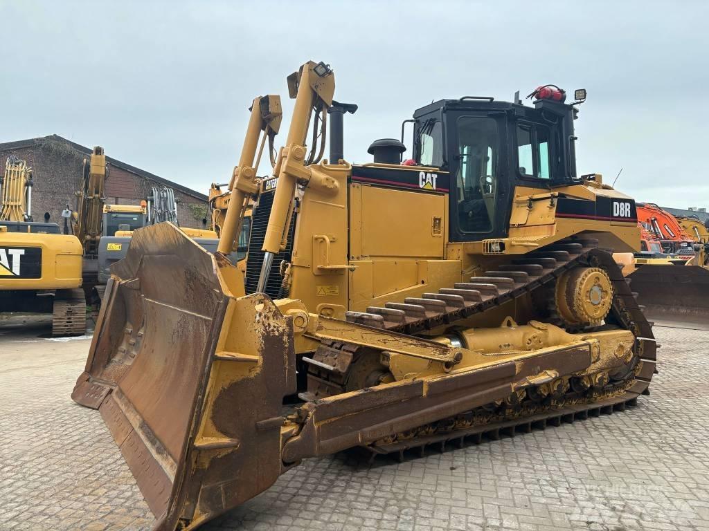 CAT D 8 R Верижни булдозери
