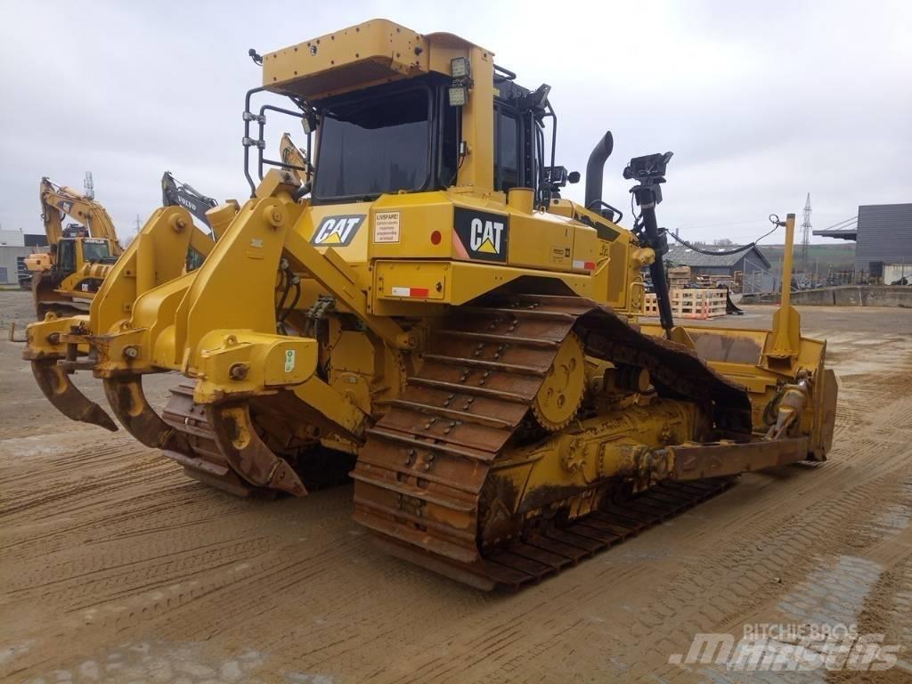 CAT D 6 T LGP Верижни булдозери
