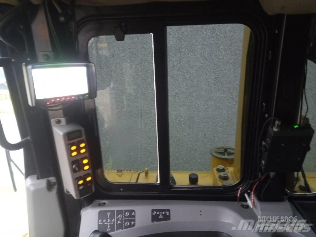 CAT D 6 T LGP Верижни булдозери
