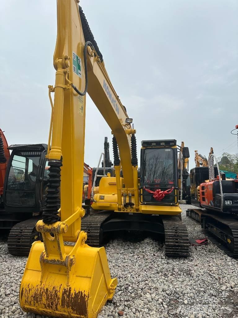 Komatsu PC 130 Средни екскаватори 7т - 12т