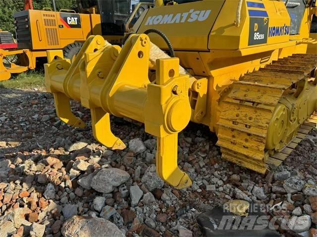 Komatsu D 85 Верижни булдозери
