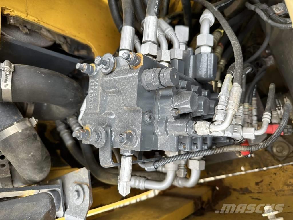 Komatsu PC78US Средни екскаватори 7т - 12т