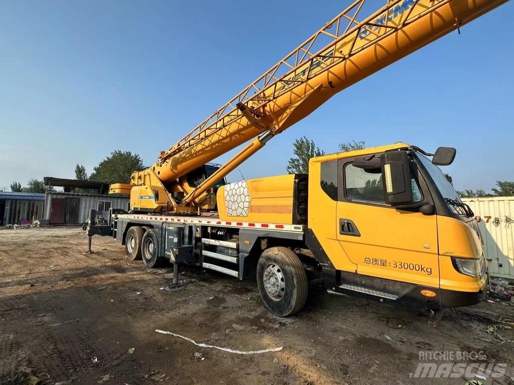 XCMG XCT 25 Всъдеходни кранове