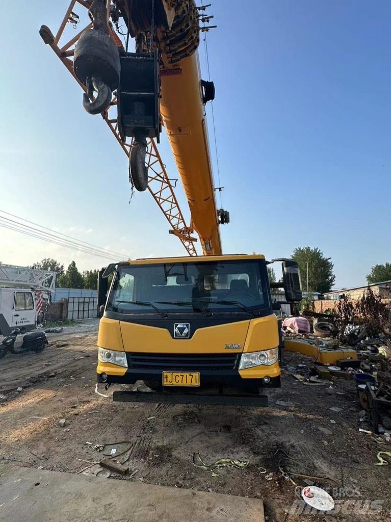 XCMG XCT 25 Всъдеходни кранове
