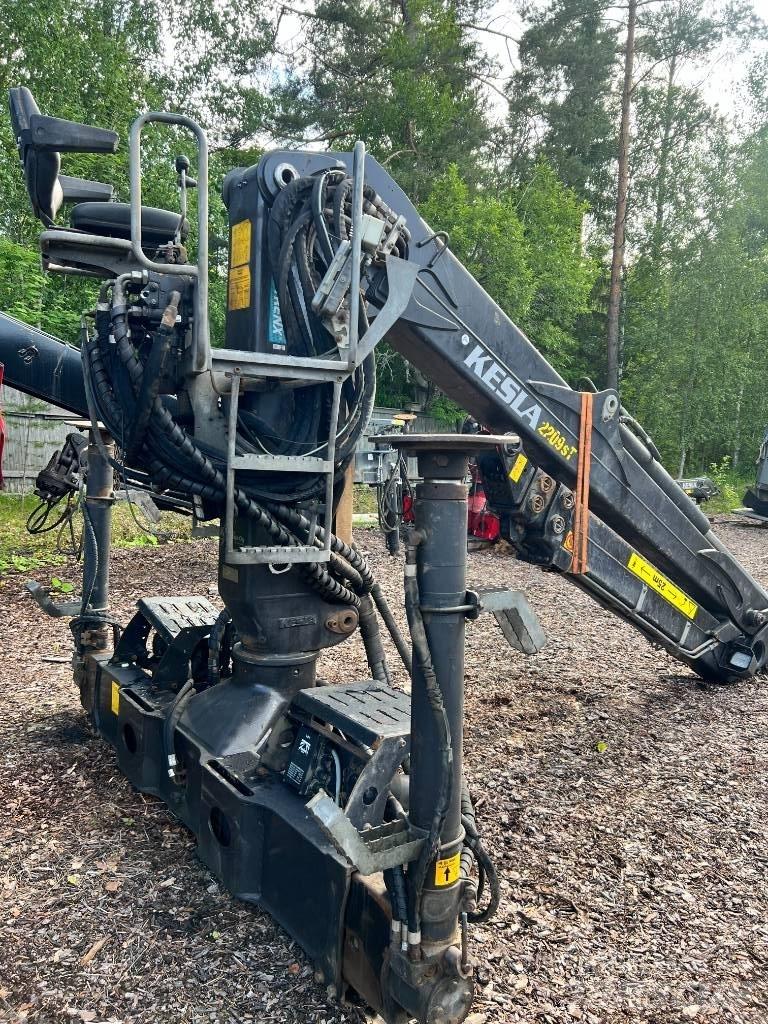 Kesla 2209sT Каранове за дървен материал