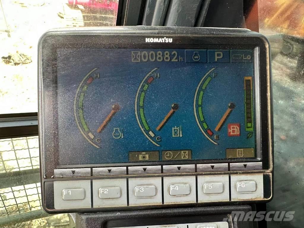 Komatsu 240LC-8 Верижен екскаватор