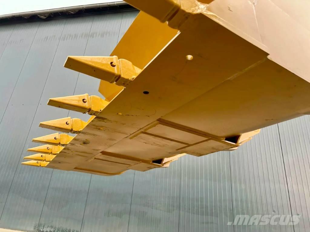 CAT 950M incl. Teeth Кофи