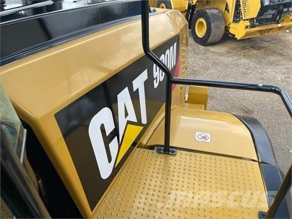 CAT 980M Колесни товарачи