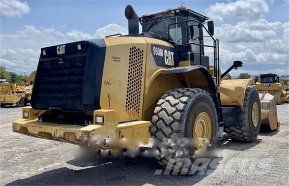 CAT 980M Колесни товарачи