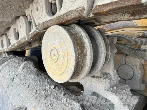 CAT D6T XW Верижни булдозери
