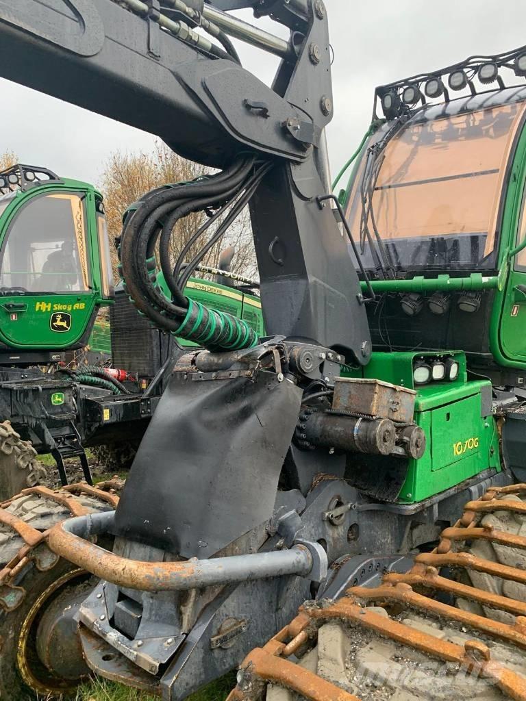John Deere 1070G Харвестери