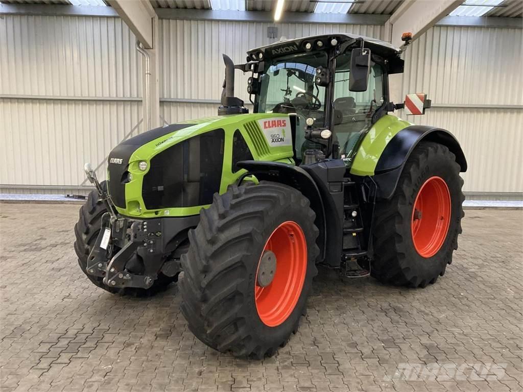 CLAAS Axion 950 Трактори