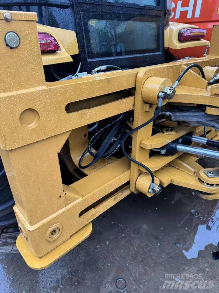 CAT 420 F Товарач със заден ексватор