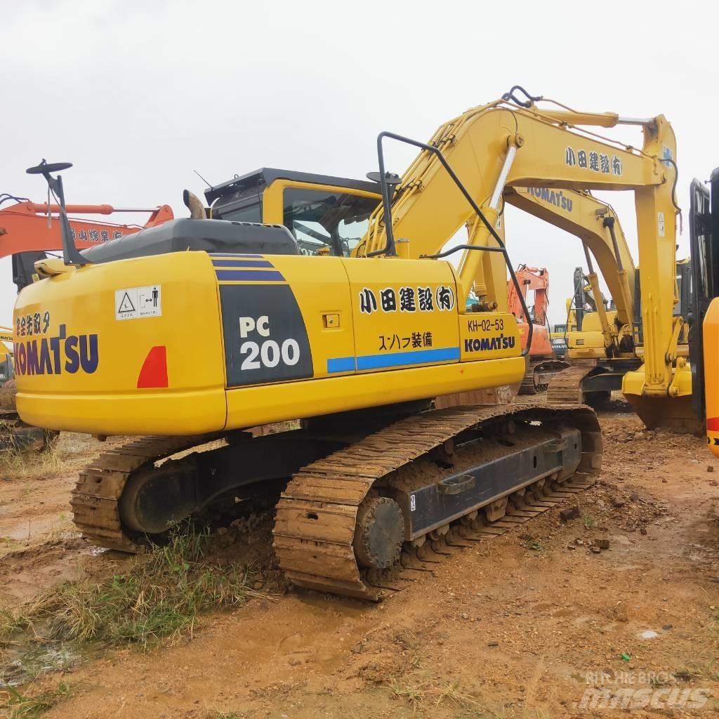 Komatsu PC200-8 Верижен екскаватор