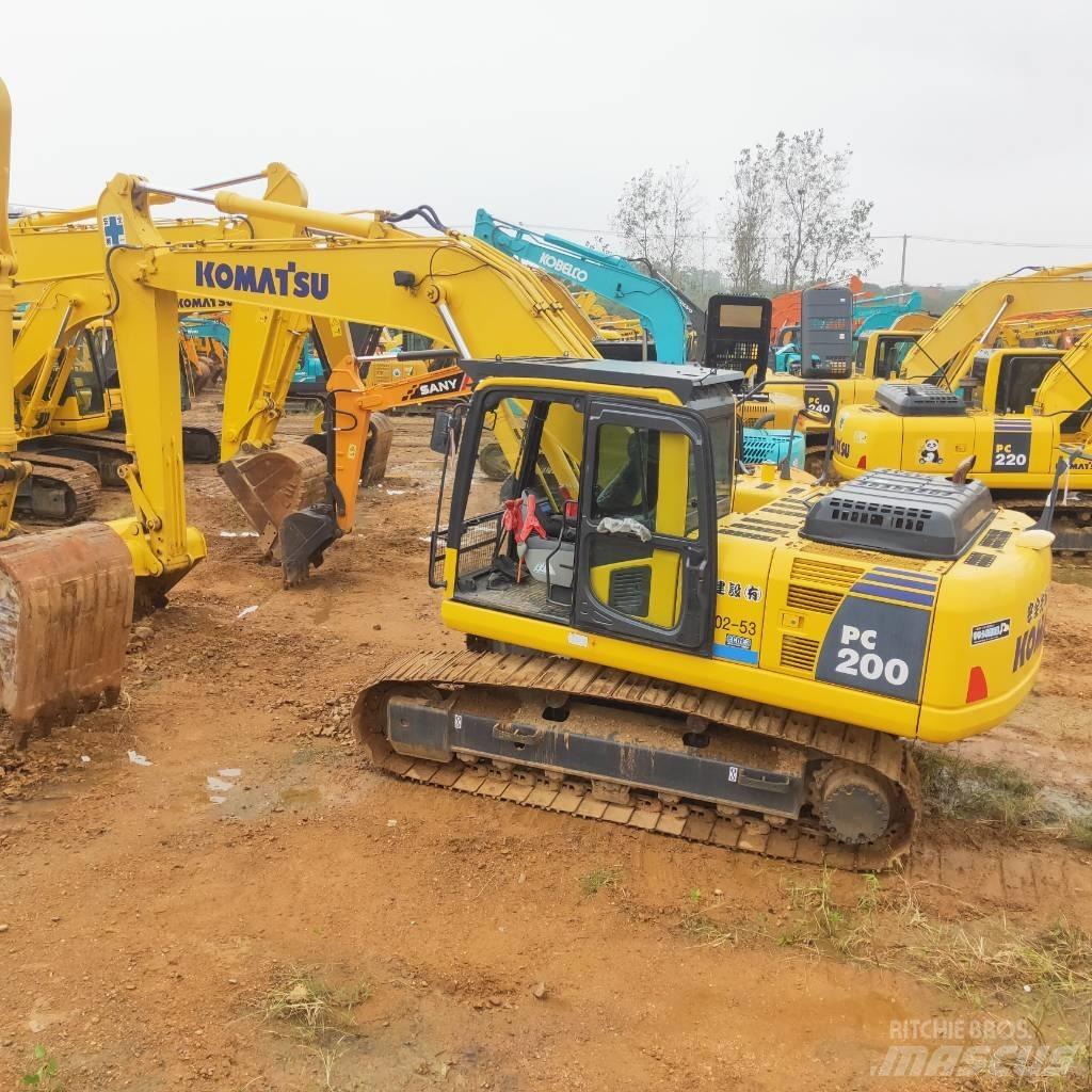 Komatsu PC200-8 Верижен екскаватор