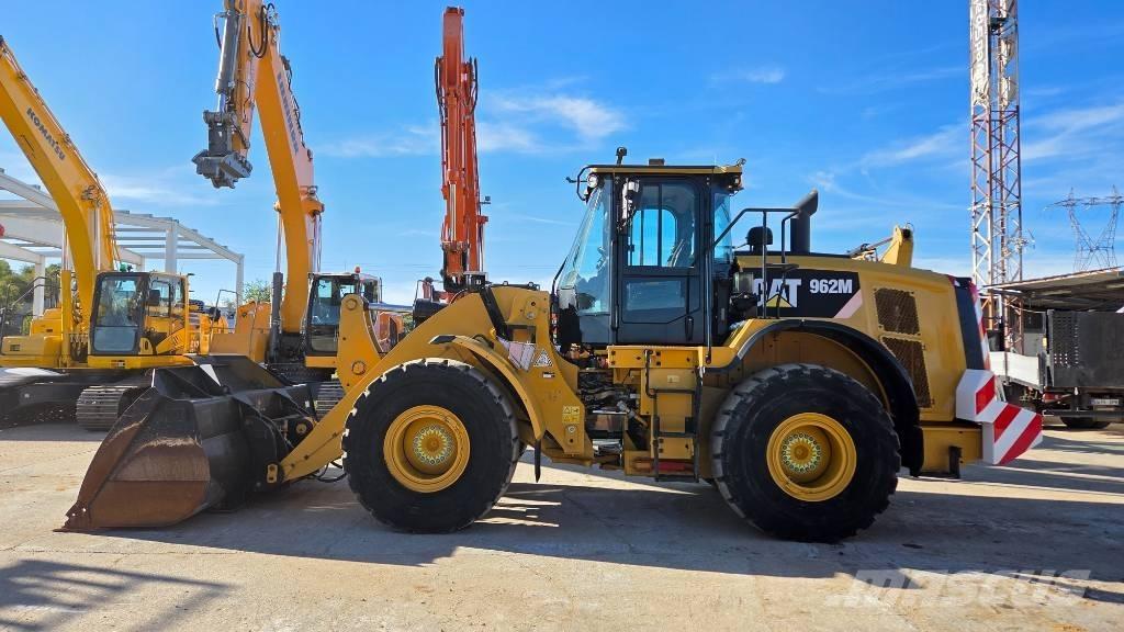 CAT 962 M Колесни товарачи