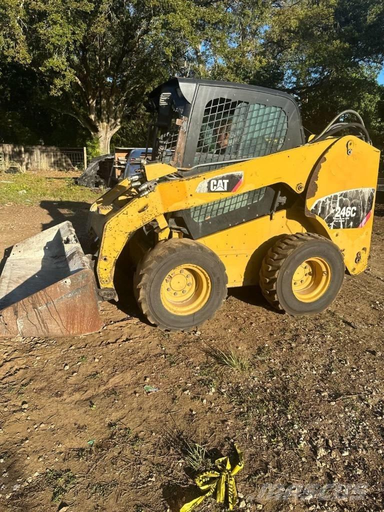 CAT 246 C Мини товарачи
