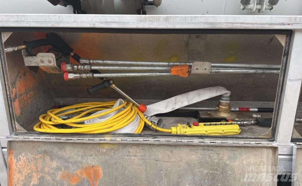 Vactor HXX PD Комби / вакуум камиони
