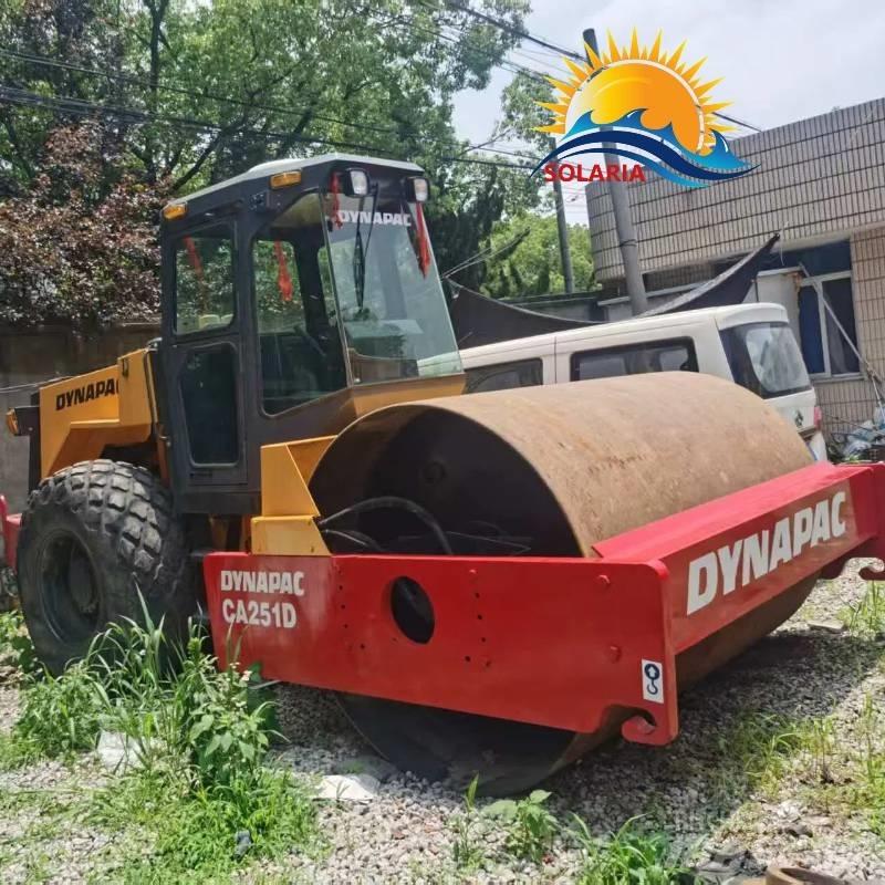 Dynapac ca251d Еднобарабанни ролки
