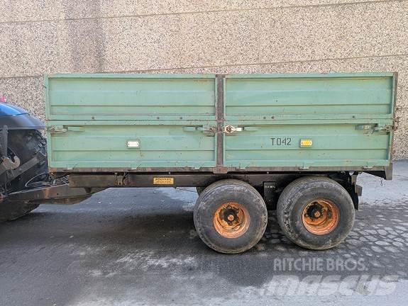 Agromet T042 Ремаркета за бали