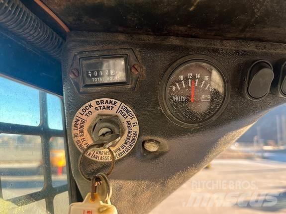 Bobcat 743 Мини товарачи
