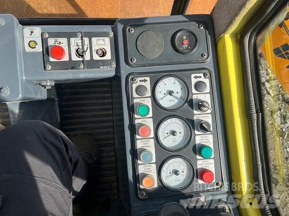 Bomag BW211 D-3 Машини за асфалт
