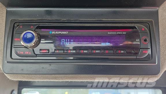 Case IH JXU 95 Трактори