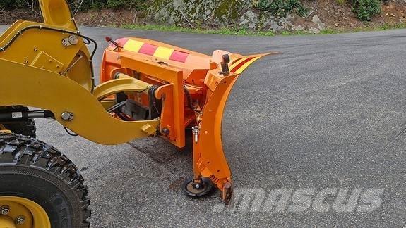CAT 906 Колесни товарачи