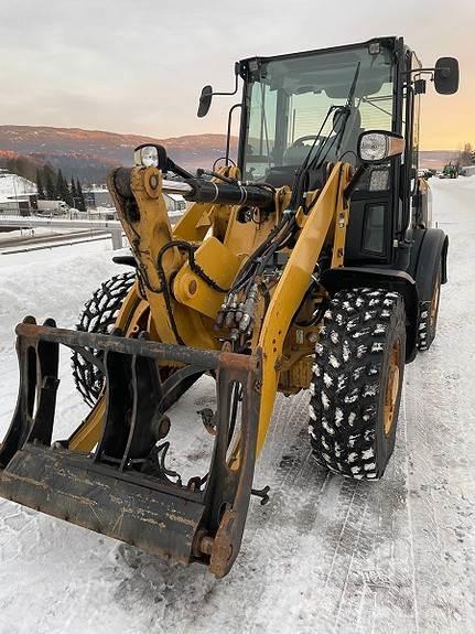 CAT 906hl Колесни товарачи