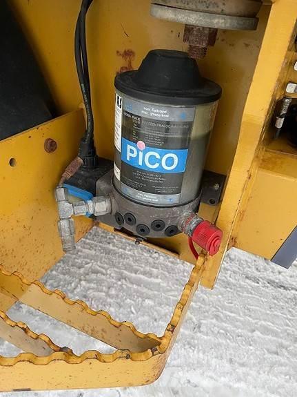 CAT 906hl Колесни товарачи