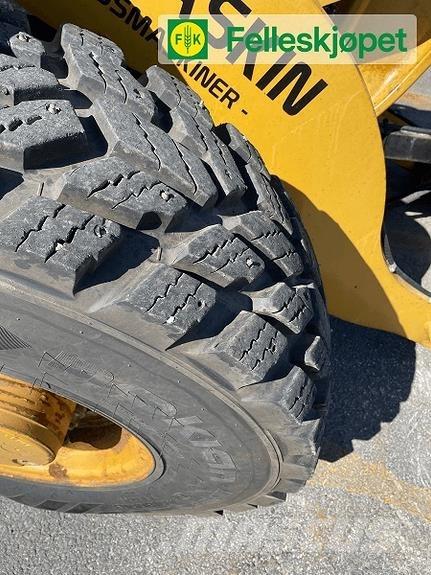 CAT 906hl Колесни товарачи
