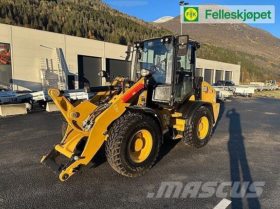 CAT 908 Мини товарачи
