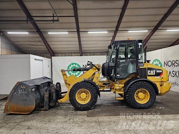 CAT 908M Колесни товарачи