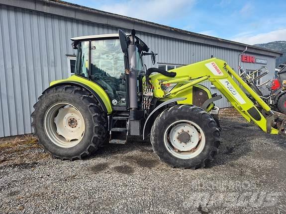 CLAAS 8690 Трактори